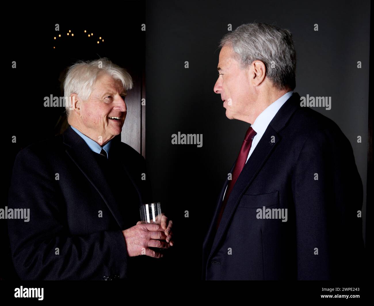 Stanley Johnson & Charles Glass beim Oldie Literary Lunch 03/2024 Stockfoto