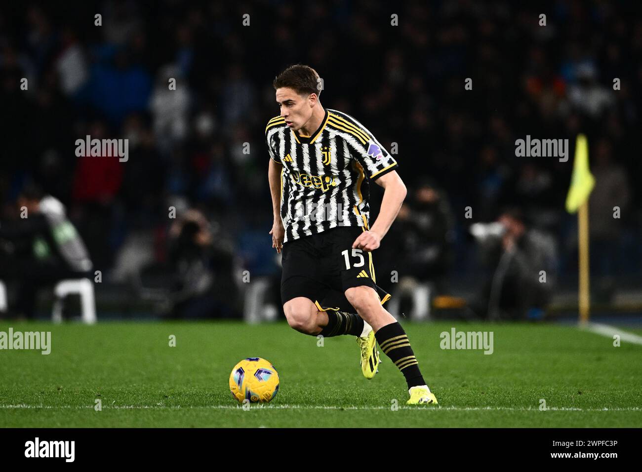 Kenan Yıldız von Juventus FC im Spiel der Serie A TIM zwischen dem SSC Napoli und Juventus FC im Diego Armando Maradona Stadium in Neapel, Italien Stockfoto