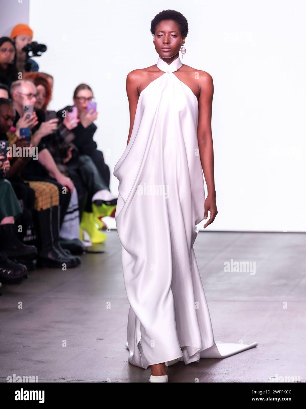 Fashion Scout London. Neue Designer zeigen ihre neuesten Designs während der London Fashion Week Stockfoto