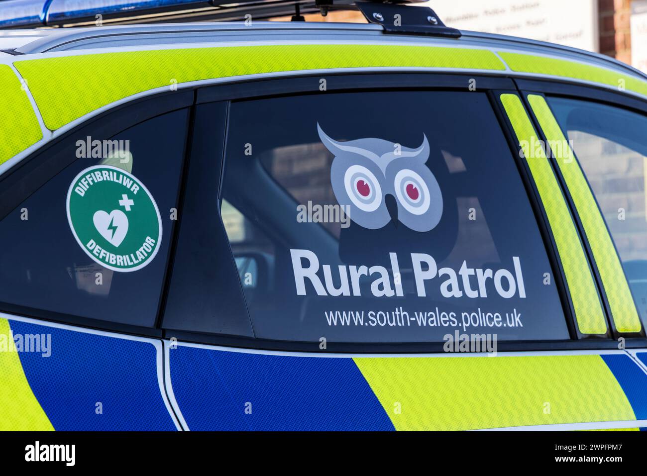 Schild der ländlichen Patrouille im Fenster des Polizeiwagens, Gower, Wales, Großbritannien Stockfoto