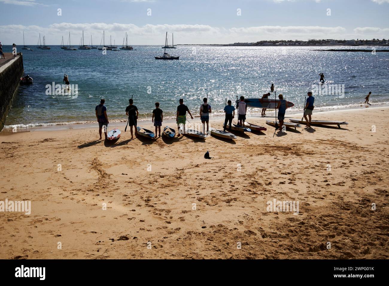 Stand Up Paddleboard-Klasse playa Corralejo, fuerteventura, Kanarische Inseln, spanien Stockfoto