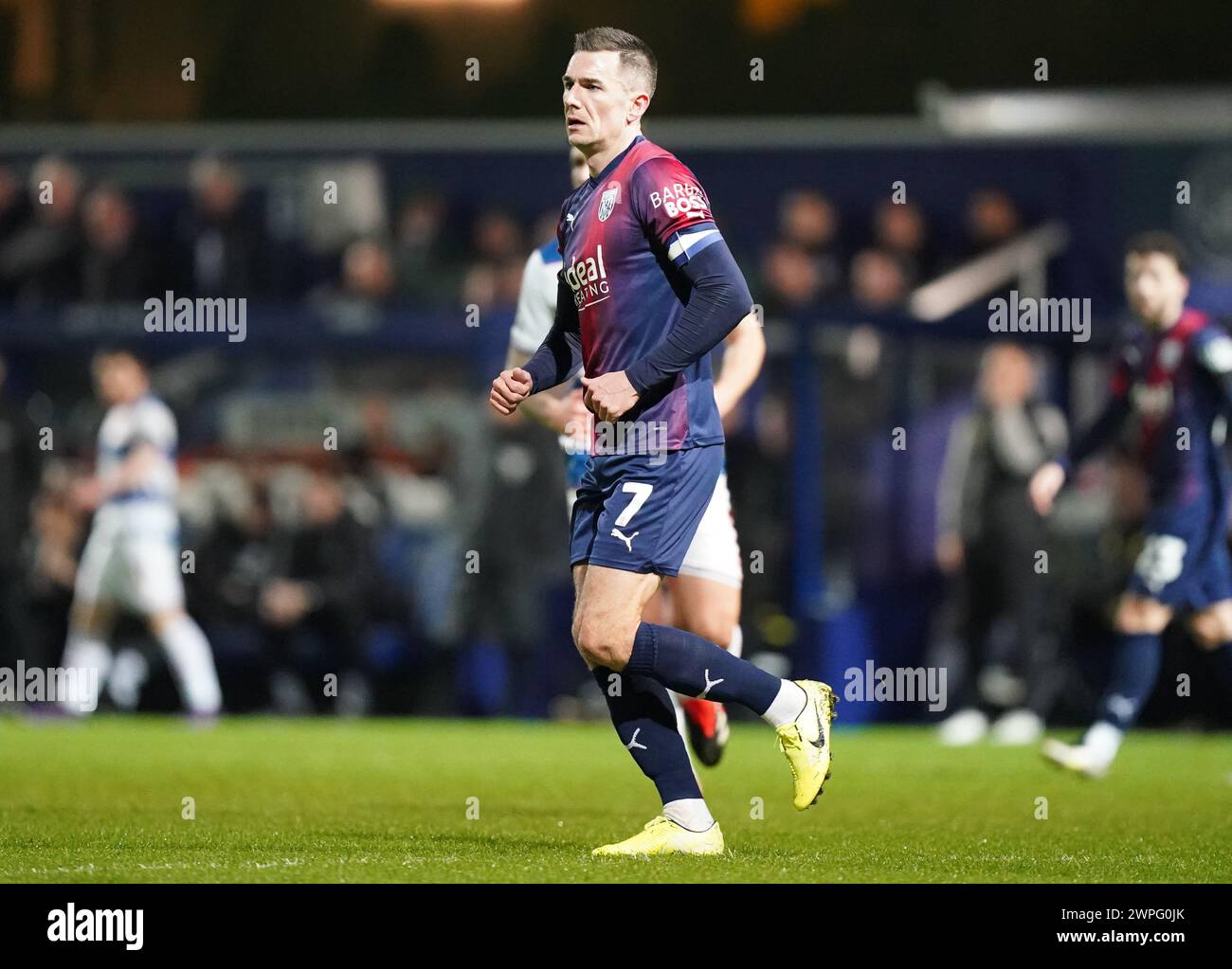 LONDON, ENGLAND - 6. MÄRZ: Jed Wallace von West Bromwich Albion während des Sky Bet Championship-Spiels zwischen Queens Park Rangers und West Bromwich Albion in der Loftus Road am 6. März 2024 in London, England. (Foto: Dylan Hepworth/MB Media) Stockfoto