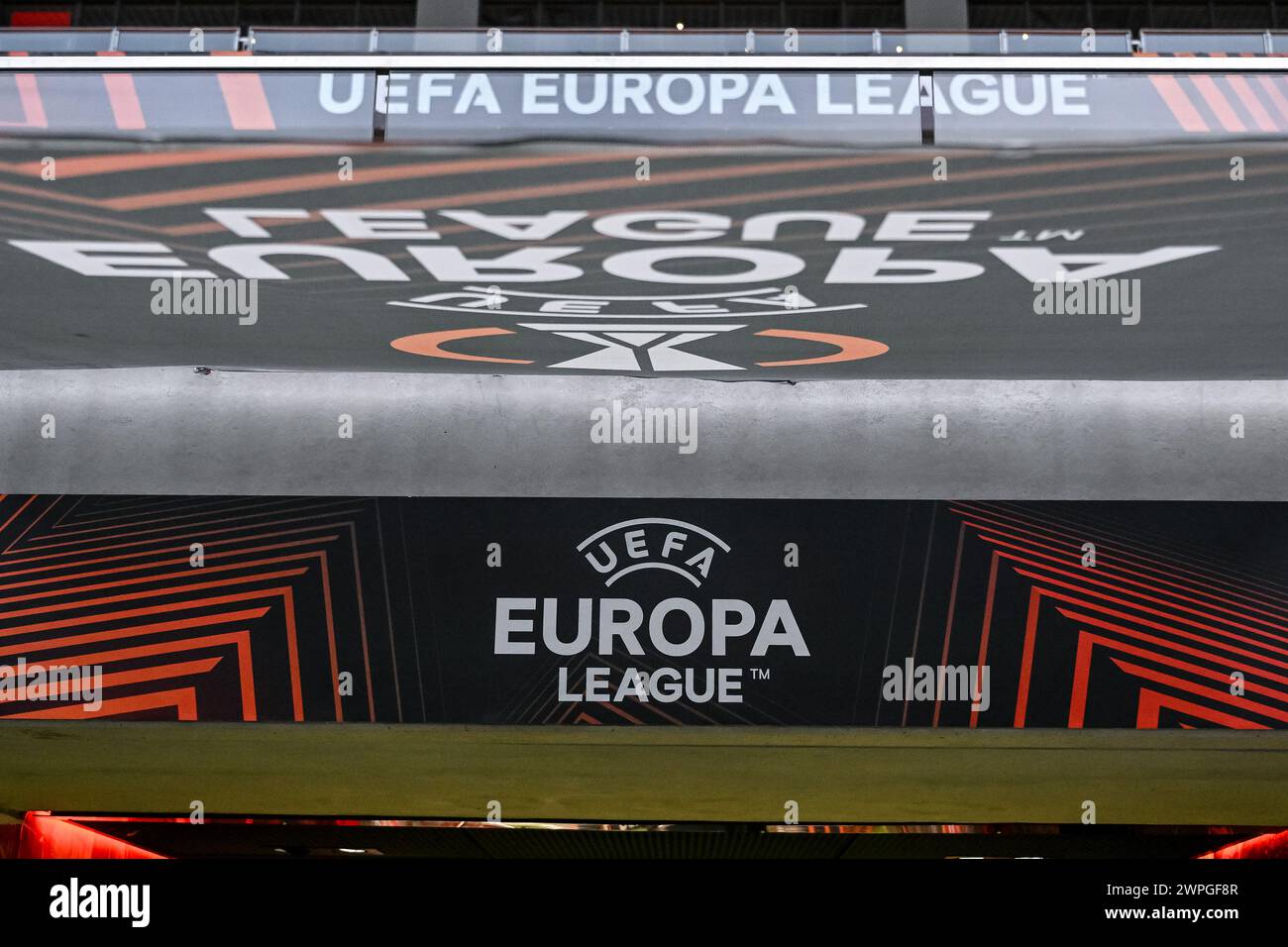 Freiburg Im Breisgau, Deutschland. März 2024. Fußball: Europa League, SC Freiburg - West Ham United, K.-o.-Runde, Achtelfinale, erstes Leg, Europa-Park Stadium. Das UEFA Europa League-Logo ist im Stadion zu sehen. Vermerk: Harry langer/dpa/Alamy Live News Stockfoto