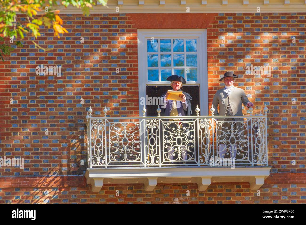 Re-Enactment Drama der revolutionären Debatte im historischen Viertel von Colonial Williamsburg. Stockfoto