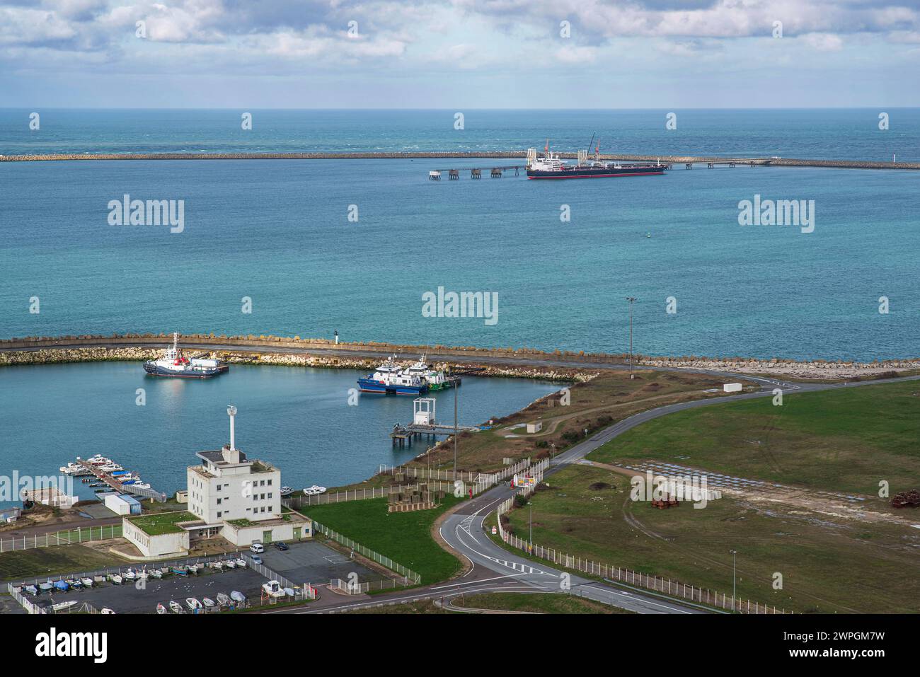 Panorama des Ölhafens Antifer Le Havre, Normandie, Frankreich Stockfoto