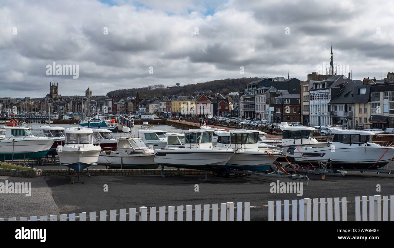 Stadt und Hafen von Fécamp in der Normandie, Frankreich Stockfoto