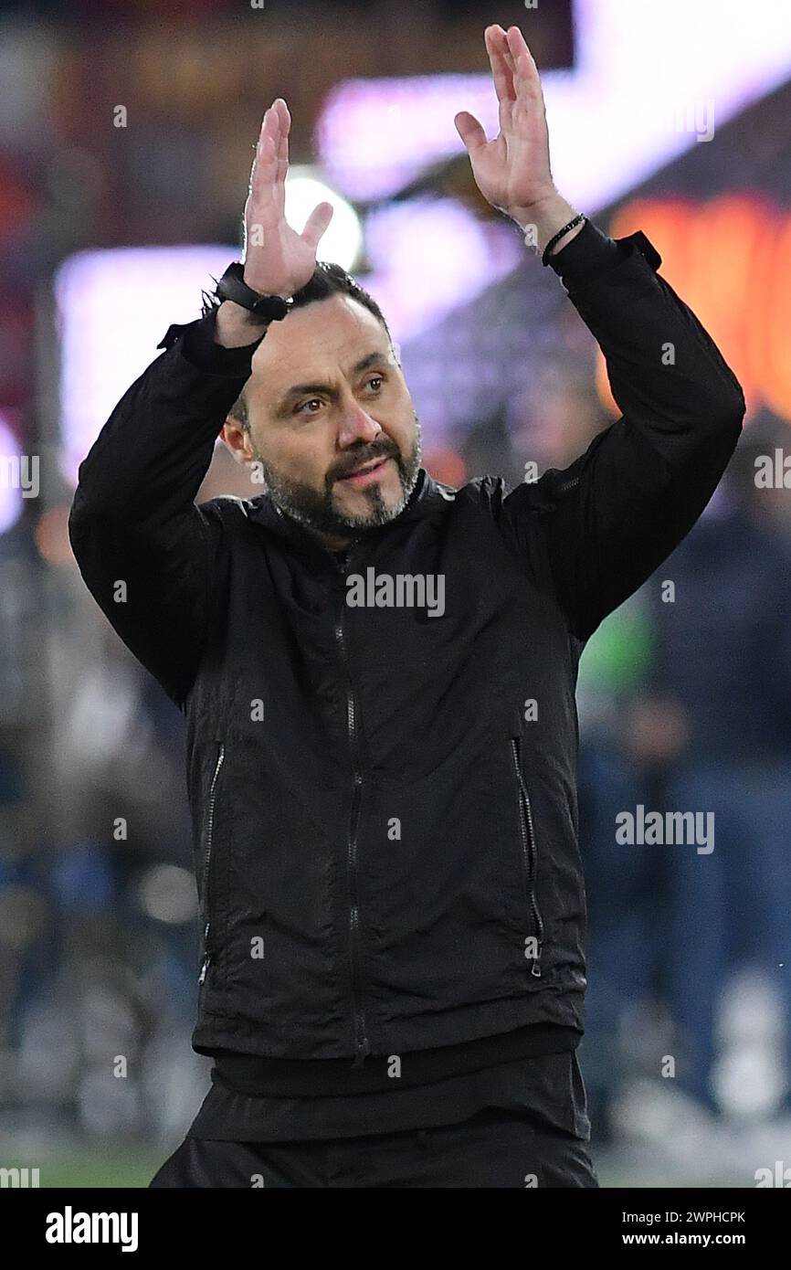 Roma, Latium. März 2024. Trainer von Brighton & Hove Albion Roberto de Zerbi während des Spiels der UEFA Europa League ALS Roma gegen Brighton & Hove Albion im Olimpico-Stadion in Rom, Italien, 07. märz 2024. Quelle: massimo insabato/Alamy Live News Stockfoto