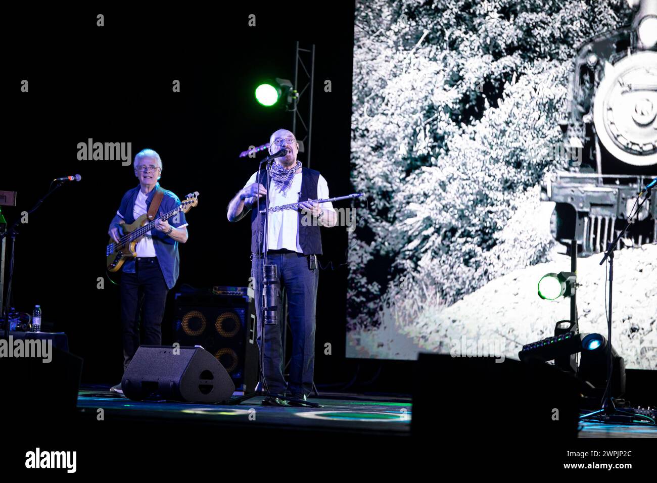 Porto, Portugal. März 2024. Ian Anderson spielt Flöte mit seiner Band Jethro Tull am 7. März 2024 im Coliseu do Porto in Porto, Portugal. (Foto: Rita Franca/NurPhoto) Credit: NurPhoto SRL/Alamy Live News Stockfoto