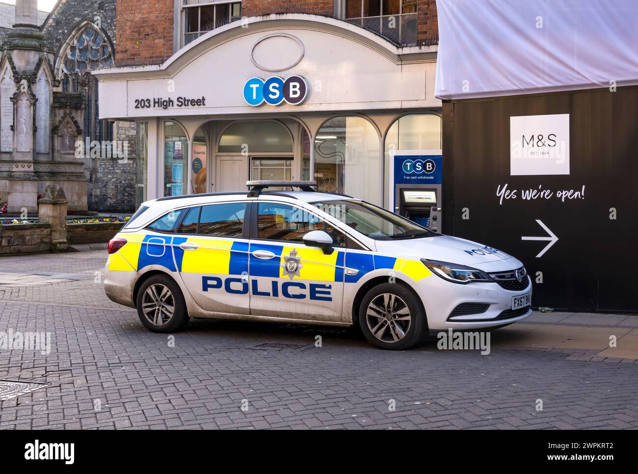 Polizeiauto von Lincolnshire parkt an der High Street, Lincoln City, Lincolnshire, England, Großbritannien Stockfoto