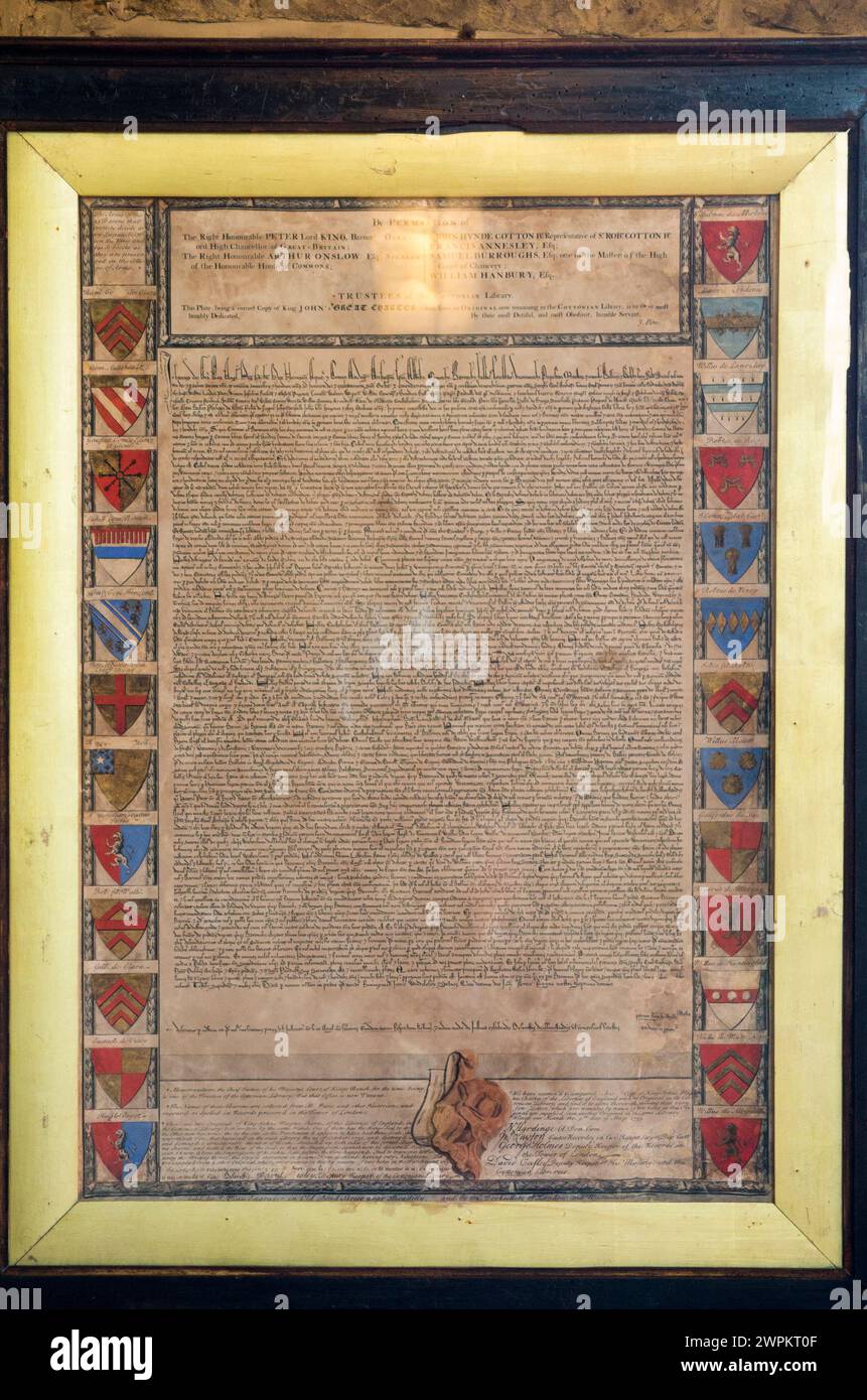 Kopie von Magna Carta in der Großen Halle im Inneren von Broughton Castle, einem mittelalterlichen Herrenhaus in der Nähe von Banbury, Oxfordshire. UK. (134) Stockfoto