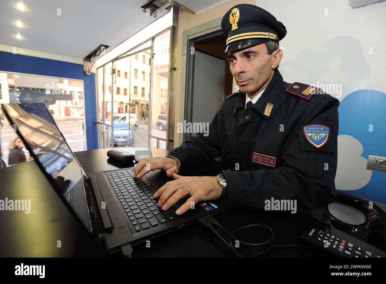 Polizia Postale e delle telecomunicazioni di Stato, controlli Stockfoto