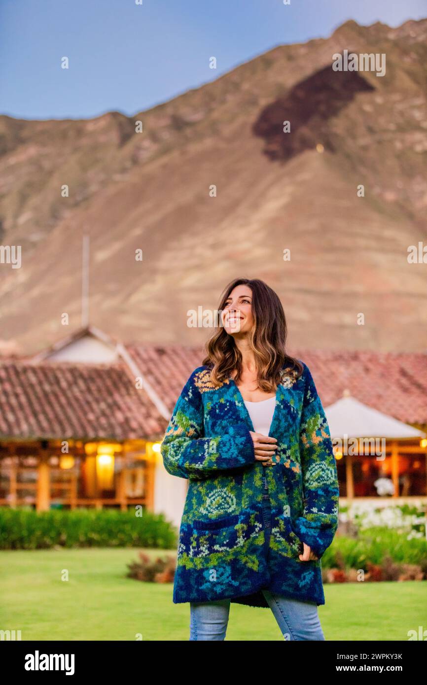 Frau im Heiligen Tal, Peru, Südamerika Stockfoto