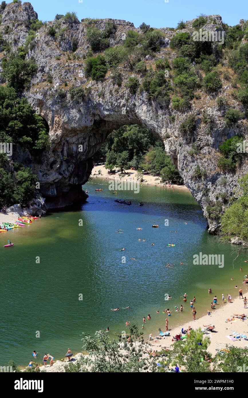 The Pont d'Arc, Wasseraktivitäten, Vallon-Pont-d'Arc. Ardeche, Frankreich Stockfoto