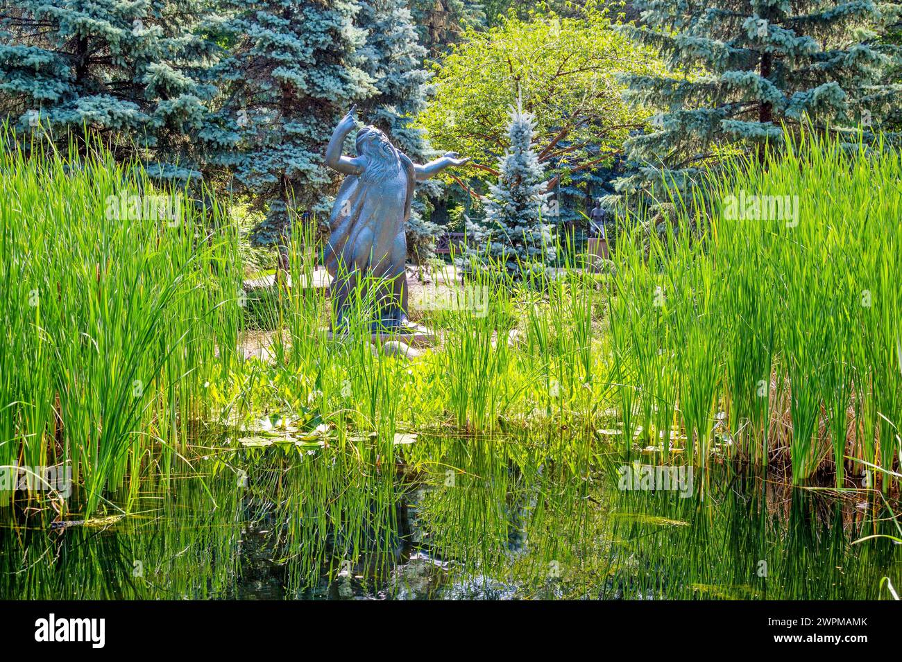 Leo Mol Skulptur im Leo Mol Sculpture Garden im Assiniboine Park, Winnipeg, Manitoba, Kanada, Nordamerika Copyright: BarryxDavis 1358-311 Stockfoto