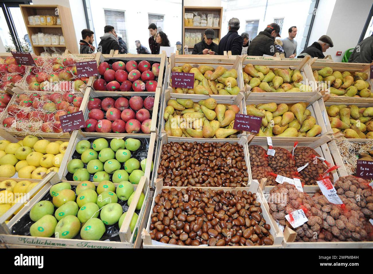 Supermercati e ipermercati, Spesa Alientare/Supermärkte und Supermärkte, Lebensmittelgeschäfte, Geschäft Stockfoto