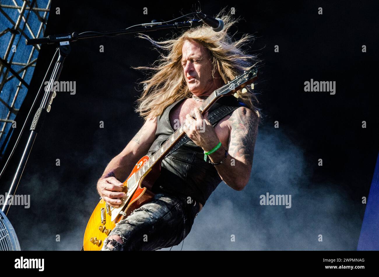 Doug Aldrich von den Dead Daisies trat beim Release Athens Festival in Plateia Nerou/Griechenland im Juli 2022 auf Stockfoto