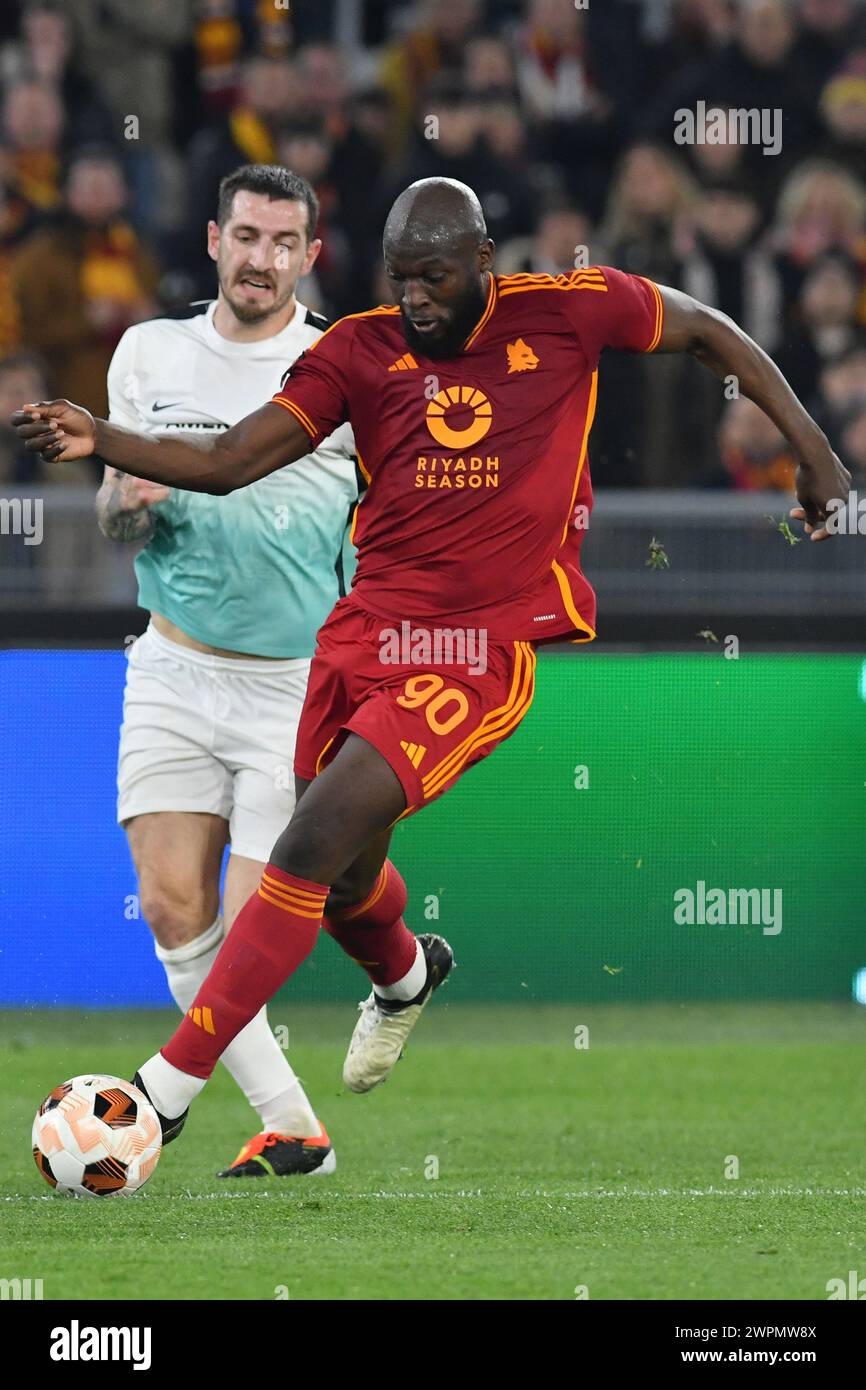 Roma, Latium. März 2024. Lewis Dunk aus Brighton & Hove Albion, Romelu Lukaku aus Roma während des Spiels der UEFA Europa League ALS Roma gegen Brighton & Hove Albion im Olimpico-Stadion in Rom, Italien, 07. märz 2024. AllShotLive Credit: SIPA USA/Alamy Live News Stockfoto