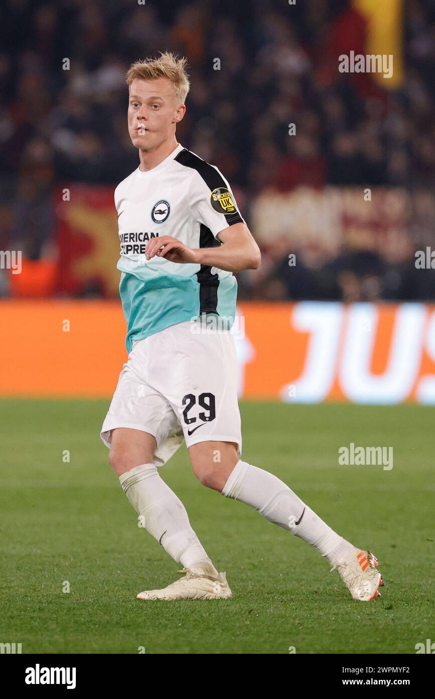 Jan Paul van Hecke aus Brighton kontrolliert den Ball im Achtelfinale der UEFA Europa League am 7. März 2024 in Rom, Italien. Stockfoto