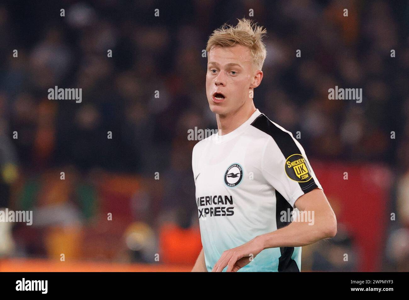 Jan Paul van Hecke aus Brighton kontrolliert den Ball im Achtelfinale der UEFA Europa League am 7. März 2024 in Rom, Italien. Stockfoto
