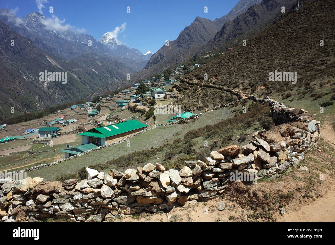 Everest Trek, Dorf Phortse (3810 m) - abgelegene Siedlung abseits der Haupttouristenpfade. Berge Himalaya, Sagarmatha Nationalpark, Solukhumbu, ne Stockfoto