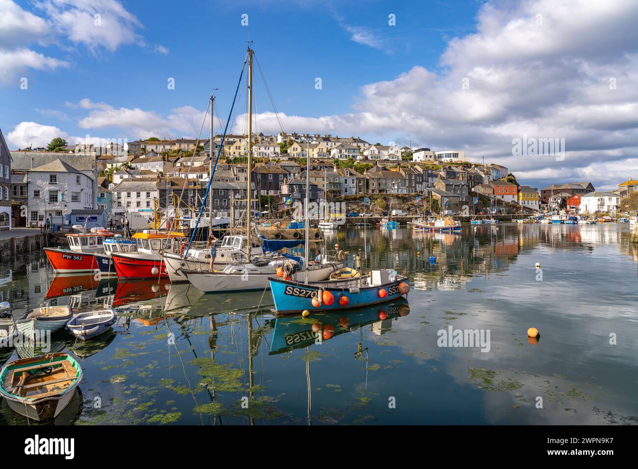 Stadtblick und Hafen von Mevagissey, Cornwall, England, Großbritannien, Europa Stockfoto