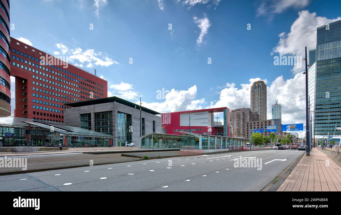 Straßenbahnstation, Laan op Zuid, Hausfassade, Architektur, Aussicht, Rotterdam, Niederlande, Stockfoto