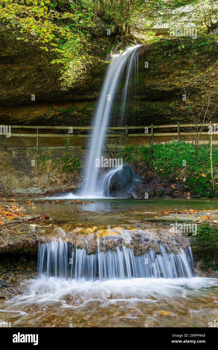 Deutschland, Bayern, Scheidegg, Scheidegg Wasserfälle, am 1. Wasserfall. Die Scheidegg-Wasserfälle stehen auf der Liste der schönsten Geotope Bayerns. Stockfoto