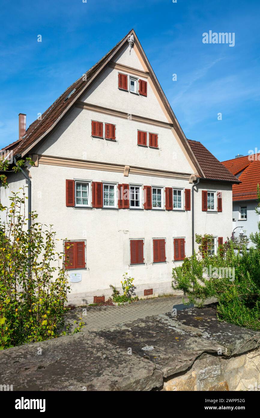 Filderstadt-Sielmingen, Hahns Haus von 1581, zweigeschossiger verputzter Fachwerkbau. Ehemaliger Wohnsitz der Familie Hahn. Ein Nachkomme der Familie Hahn war der Priester und Erfinder Philipp Matthäus Hahn. Stockfoto