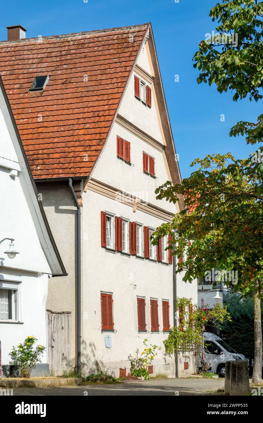 Filderstadt-Sielmingen, Hahns Haus von 1581, zweigeschossiger verputzter Fachwerkbau. Ehemaliger Wohnsitz der Familie Hahn. Ein Nachkomme der Familie Hahn war der Priester und Erfinder Philipp Matthäus Hahn. Stockfoto
