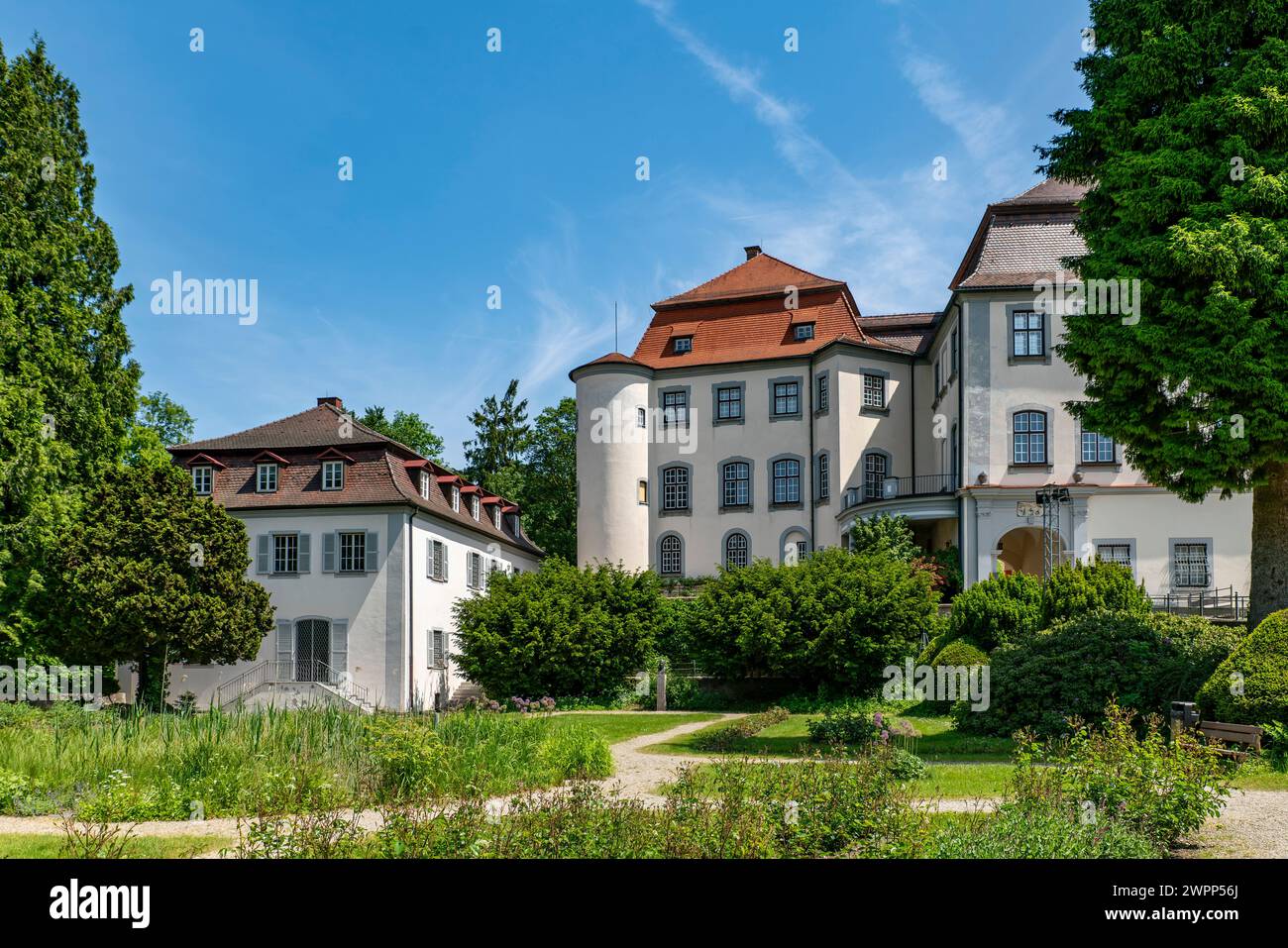 Laupheim, Stadtteil Biberach, Schloss Großlaupheim beherbergt das Museum für Geschichte der Christen und Juden, das Kulturzentrum, das Stadtarchiv und das Schlosscafé. Stockfoto