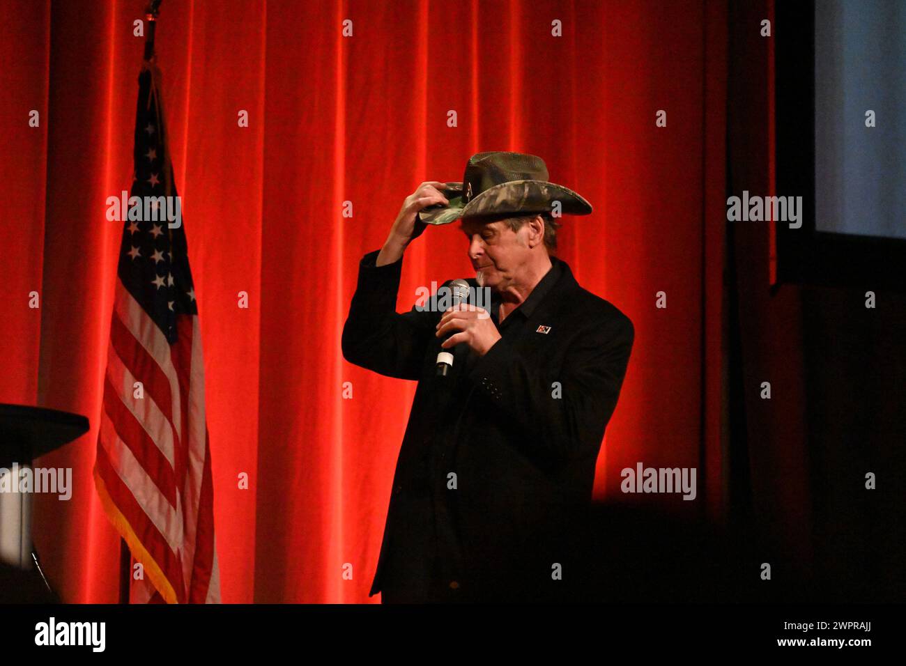 OVERLAND PARK, KANSAS - 9. MÄRZ 2024 Ted Nugent County Musikkünstler und politischer Aktivist ist der Headliner der tonights Johnson County Kansas Republican Spendenaktion Stockfoto