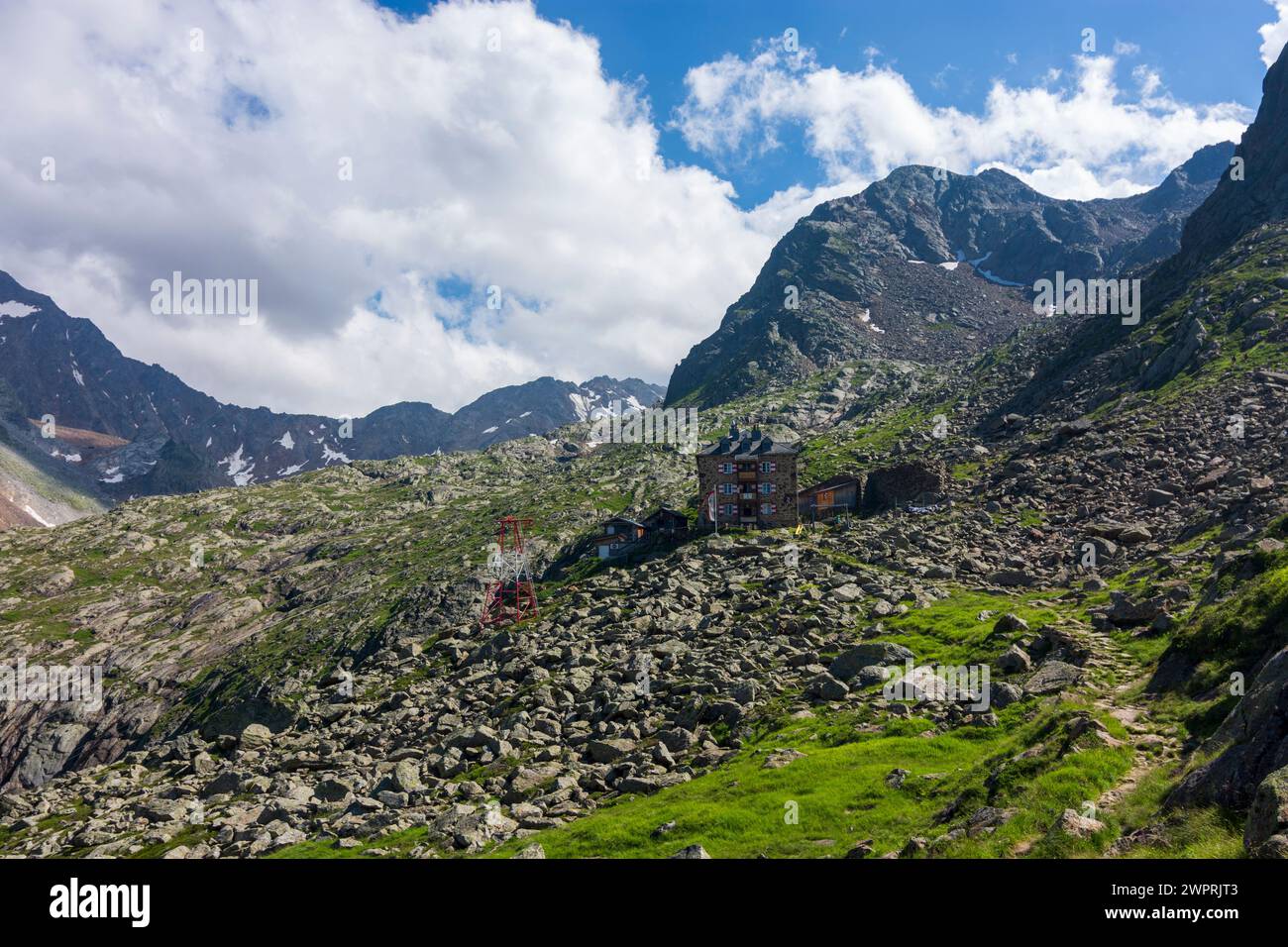 Stubaier Alpen: Almhütte Nürnberger Hütte im Stubaital, Tirol, Österreich Stockfoto