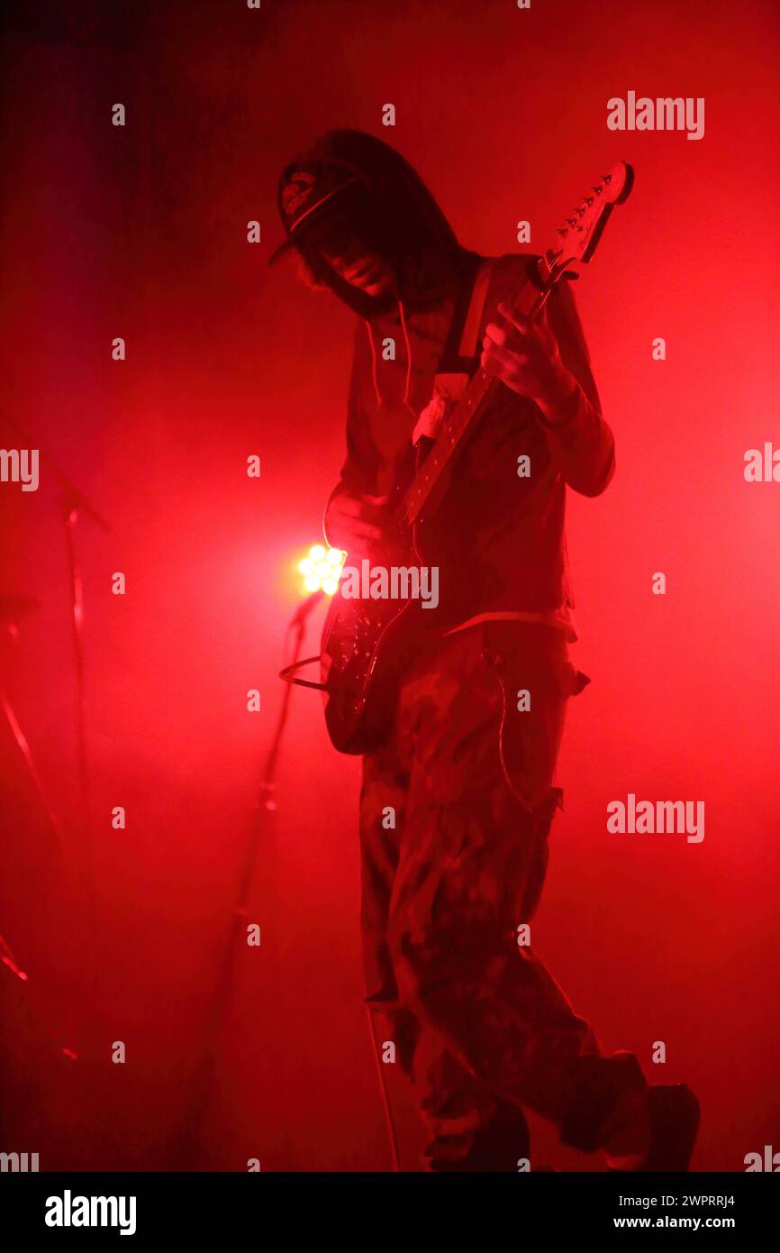Andrew Bailey von der Band DIIV bei einem Konzert im Huxleys neue Welt in Berlin, 8. März 2024. DIIV Konzert Berlin *** Andrew Bailey von der Band DIIV bei einem Konzert in der Huxleys neue Welt in Berlin, 8. März 2024 DIIV Konzert Berlin Stockfoto