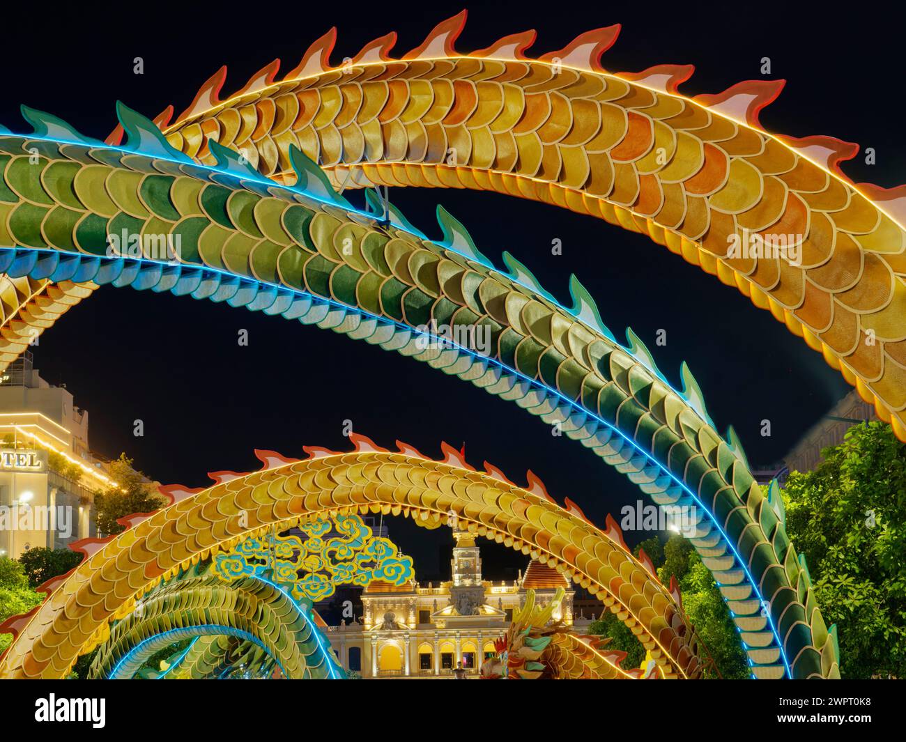 Drachendekorationen zum Tet Lunar Year Ho Chi Minh City Vietnam TV000656 Stockfoto