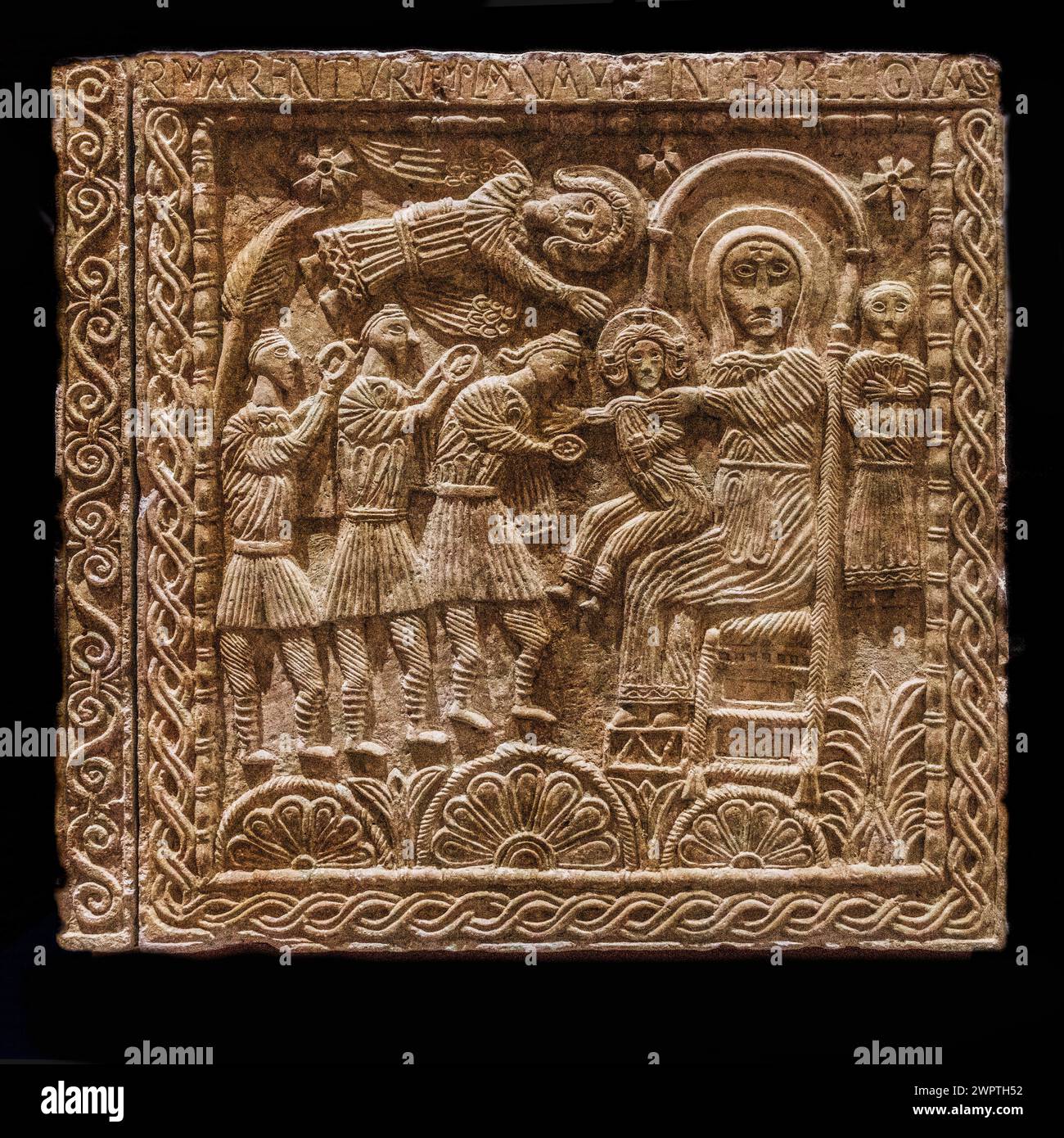 Ratchis-Altar mit Anbetung der Könige mit der Gottesmutter auf dem Thron, 8. Jahrhundert, Museo Cristiano mit Meisterwerken der lombardischen Skulptur Stockfoto