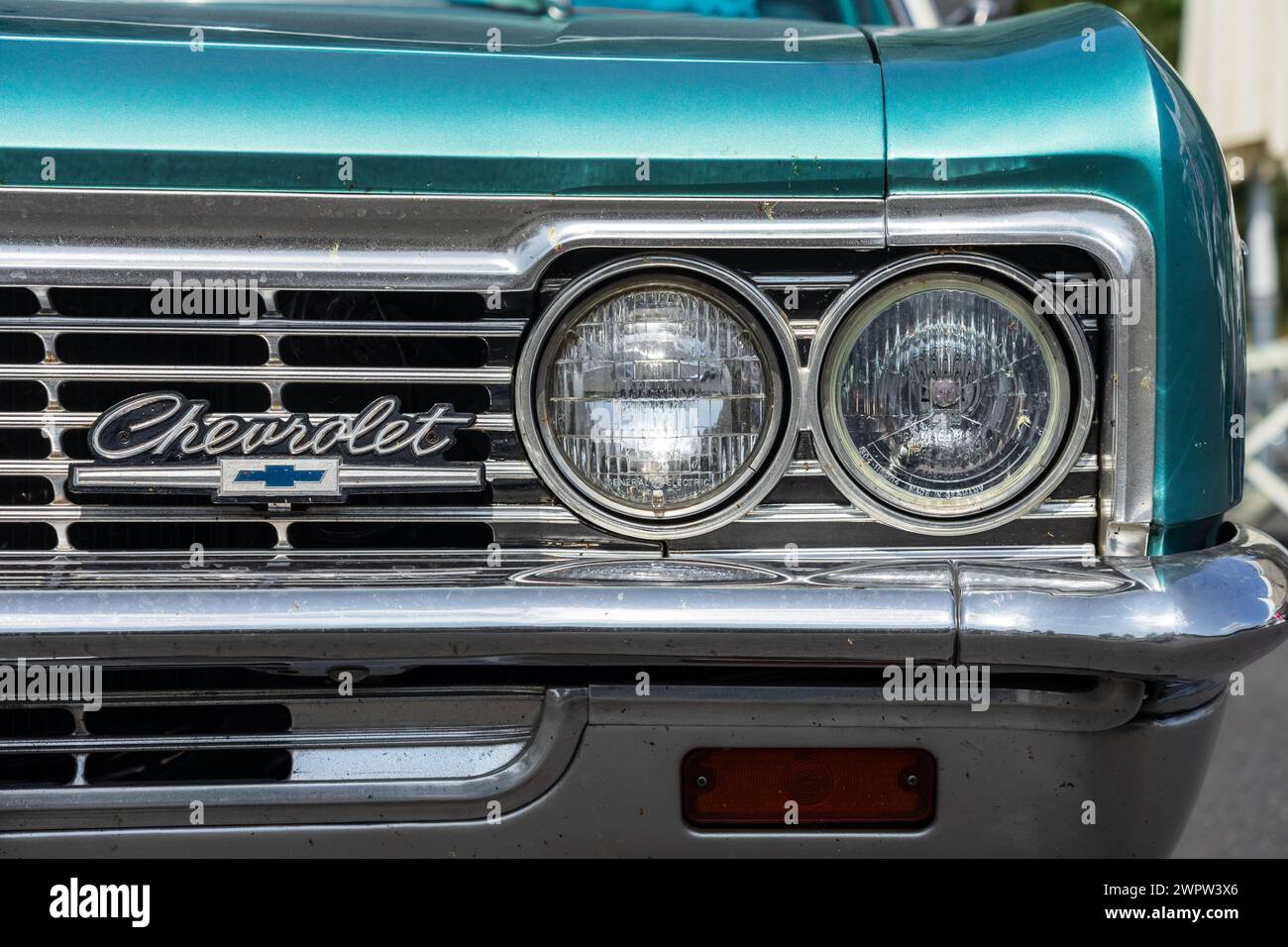 LINTHE, DEUTSCHLAND - 27. MAI 2023: Details des Großwagens Chevrolet Bel Air, Nahaufnahme. Die Oldtimer Show 2023. Stockfoto