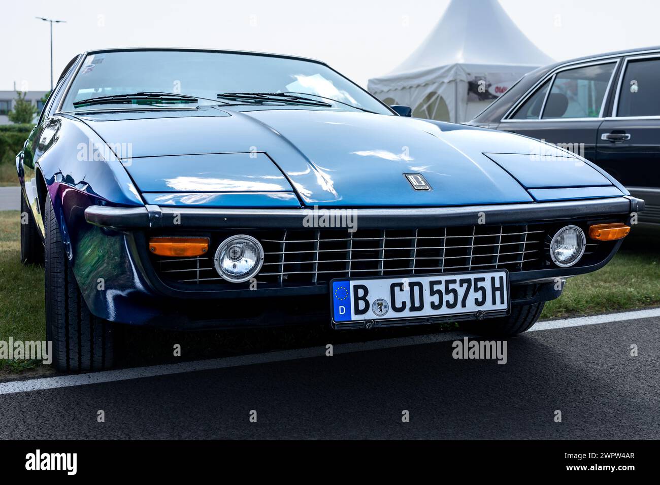 LINTHE, DEUTSCHLAND - 27. MAI 2023: Der Premium-Sport-Luxus-Wagen Bitter CD Coupe, 1975. Die Oldtimer Show 2023. Stockfoto