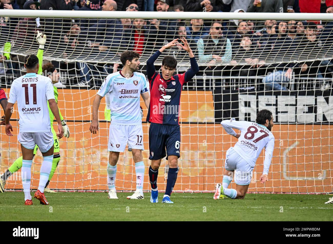 Cagliari, Italien. März 2024. Eldor Shomurodov von Cagliari Calcio während Cagliari Calcio vs US Salernitana, italienisches Fußball-Serie A Spiel in Cagliari, Italien, 9. März 2024 Credit: Independent Photo Agency/Alamy Live News Stockfoto