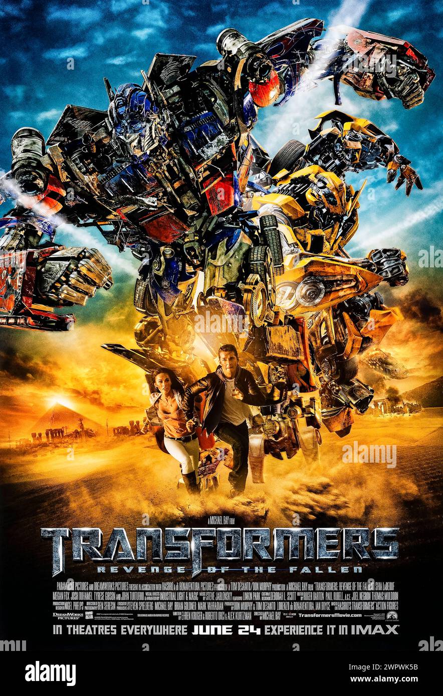 Transformers: Revenge of the Fallen (2009) von Michael Bay mit Shia LaBeouf, Megan Fox und Josh Duhamel. Sam Witwicky lässt die Autobots für ein normales Leben zurück. Aber wenn sein Geist voller kryptischer Symbole ist, zielen die Decepticons auf ihn und er wird zurück in den Transformerkrieg gezogen. Foto eines Original-Posters aus dem Jahr 2009 (US-1-Blatt). ***NUR REDAKTIONELLE VERWENDUNG*** Credit: BFA / Paramount Pictures Stockfoto