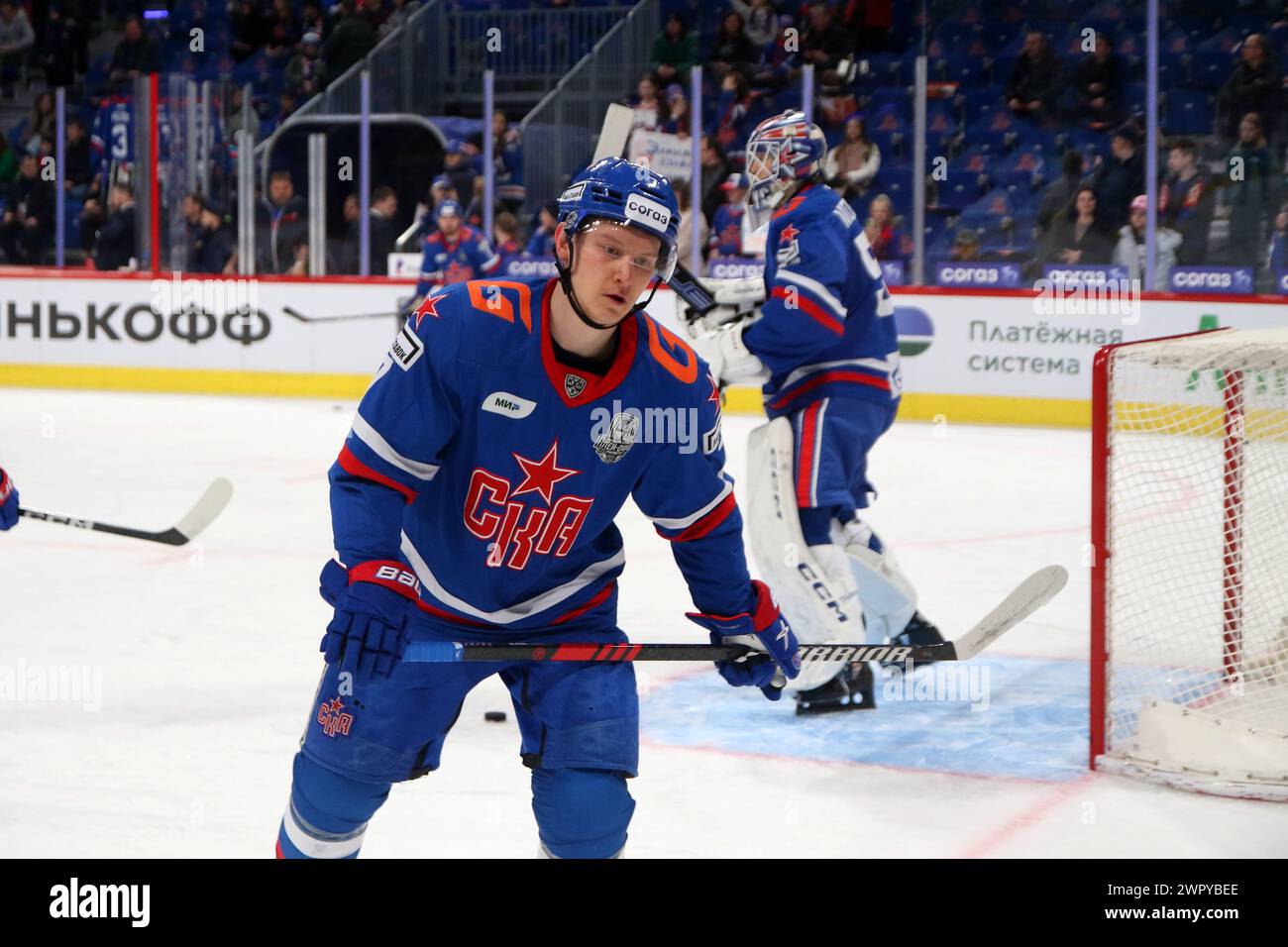 Sankt Petersburg, Russland. März 2024. SKA Hockey Club Spieler Vasily Glotov (7) in Aktion während des Spiels der Kontinental Hockey League, Gagarin Cup, Spiel 5, Finalsaison 1/8 KHL 2023 - 2024 zwischen SKA Sankt Petersburg und Torpedo Nischni Nowgorod in der SKA Arena. (Endpunktzahl; SKA St. Petersburg 3:0 Torpedo Nischni Nowgorod) Credit: SOPA Images Limited/Alamy Live News Stockfoto