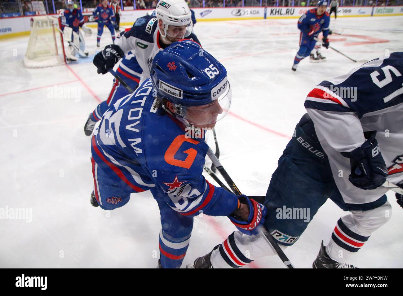 Sankt Petersburg, Russland. März 2024. SKA Hockey Club Spieler Maxim Fedotov (65) in Aktion während des Spiels der Kontinental Hockey League, Gagarin Cup, Match 5, Finalsaison 1/8 KHL 2023 - 2024 zwischen SKA Sankt Petersburg und Torpedo Nischni Nowgorod in der SKA Arena. (Endpunktzahl; SKA St. Petersburg 3:0 Torpedo Nischni Nowgorod) (Foto: Maksim Konstantinov/SOPA Images/SIPA USA) Credit: SIPA USA/Alamy Live News Stockfoto