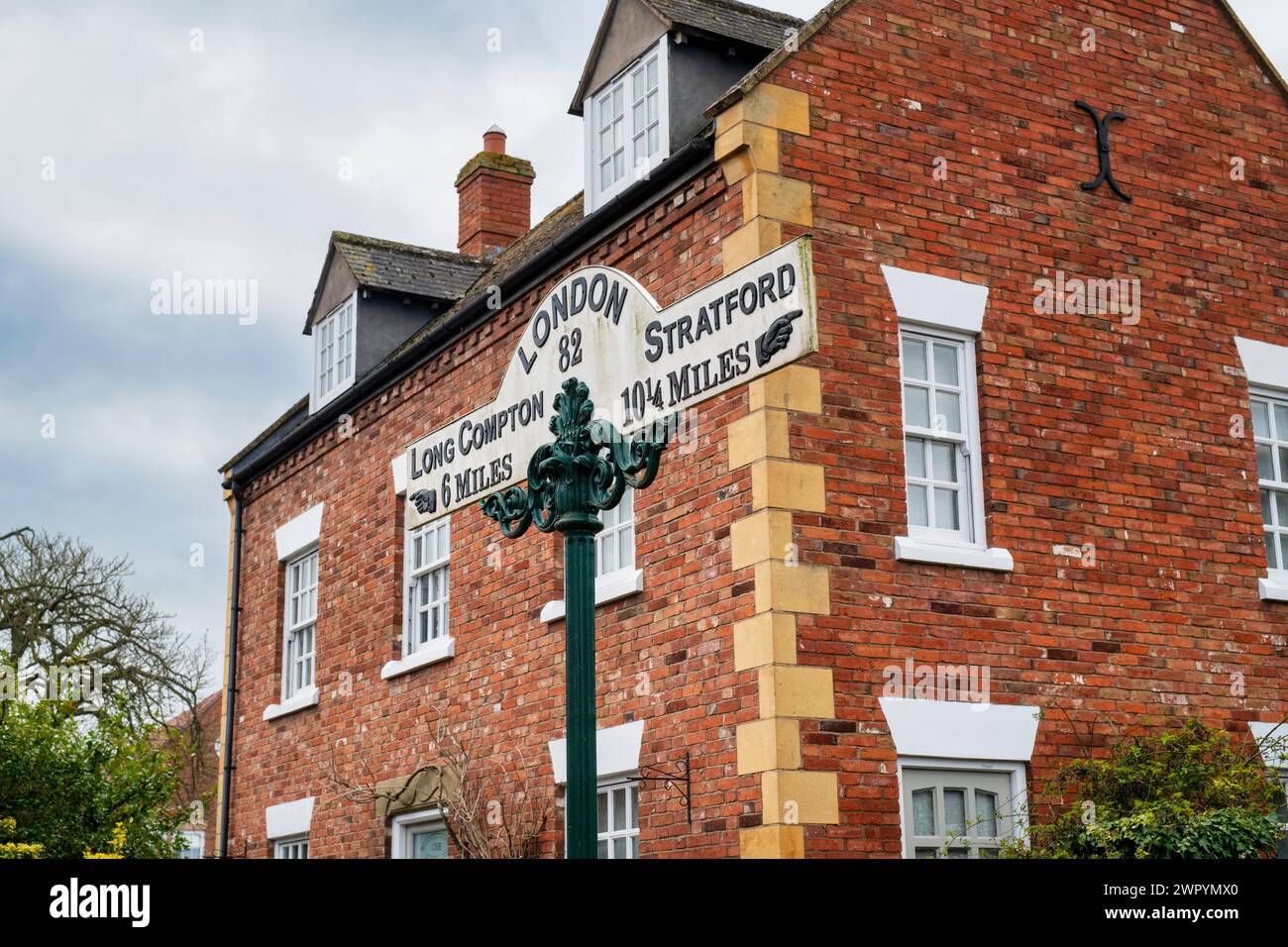 Alte Wegweiser. Shipston auf Stour, Warwickshire, England Stockfoto