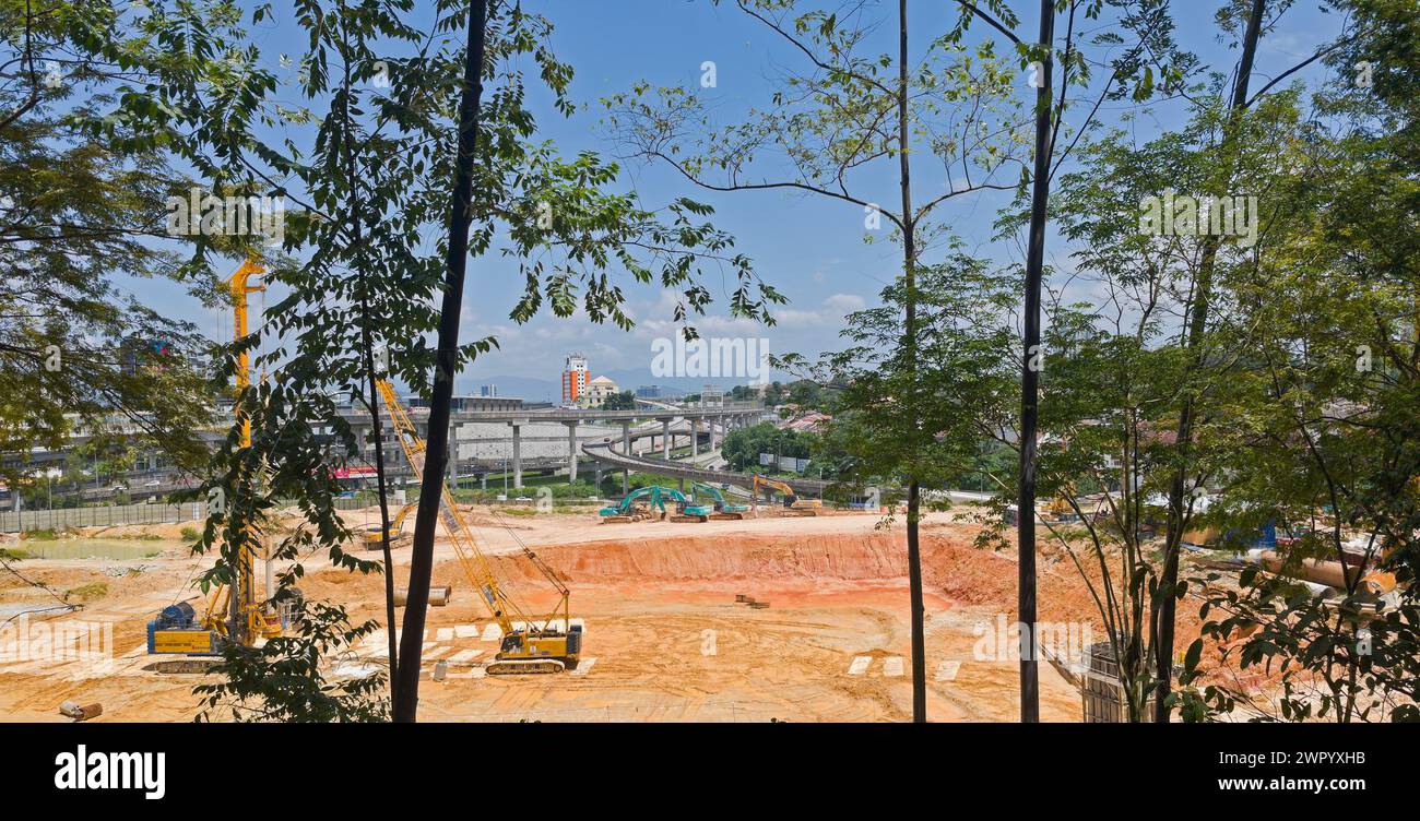 Sri Damansara, Kuala Lumpur, Malaysia. Kommerzielle Entwicklungsarbeiten am Standort Damansara Avenue Stockfoto