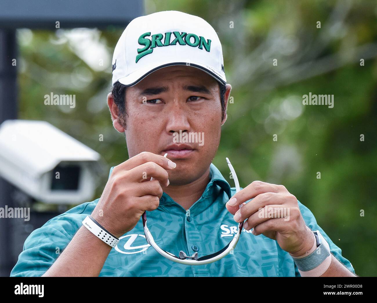 Orlando, Usa. März 2024. Hideki Matsuyama aus Japan wartet auf seinen Abschlag auf dem ersten Loch während der dritten Runde des Arnold Palmer Invitational, der von Mastercard auf dem Arnold Palmer Bay Hill Golf Course in Orlando präsentiert wurde. (Foto: Paul Hennessy/SOPA Images/SIPA USA) Credit: SIPA USA/Alamy Live News Stockfoto