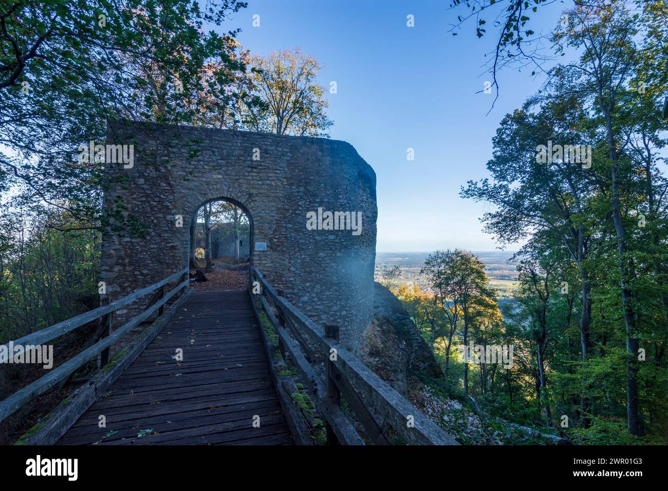 Lenningen: Schloss Diepoldsburg (Ruine Rauber) in der Schwäbischen Alb, Baden-Württemberg Stockfoto
