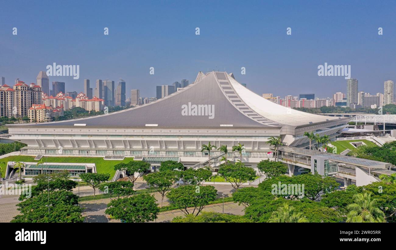 SINGAPUR - 7. MÄRZ 2024: Der Minister für Kultur, Gemeinschaft und Jugend Edwin Tong stellte Pläne vor, das legendäre Singapur Indoor Stadium zu ersetzen. Stockfoto