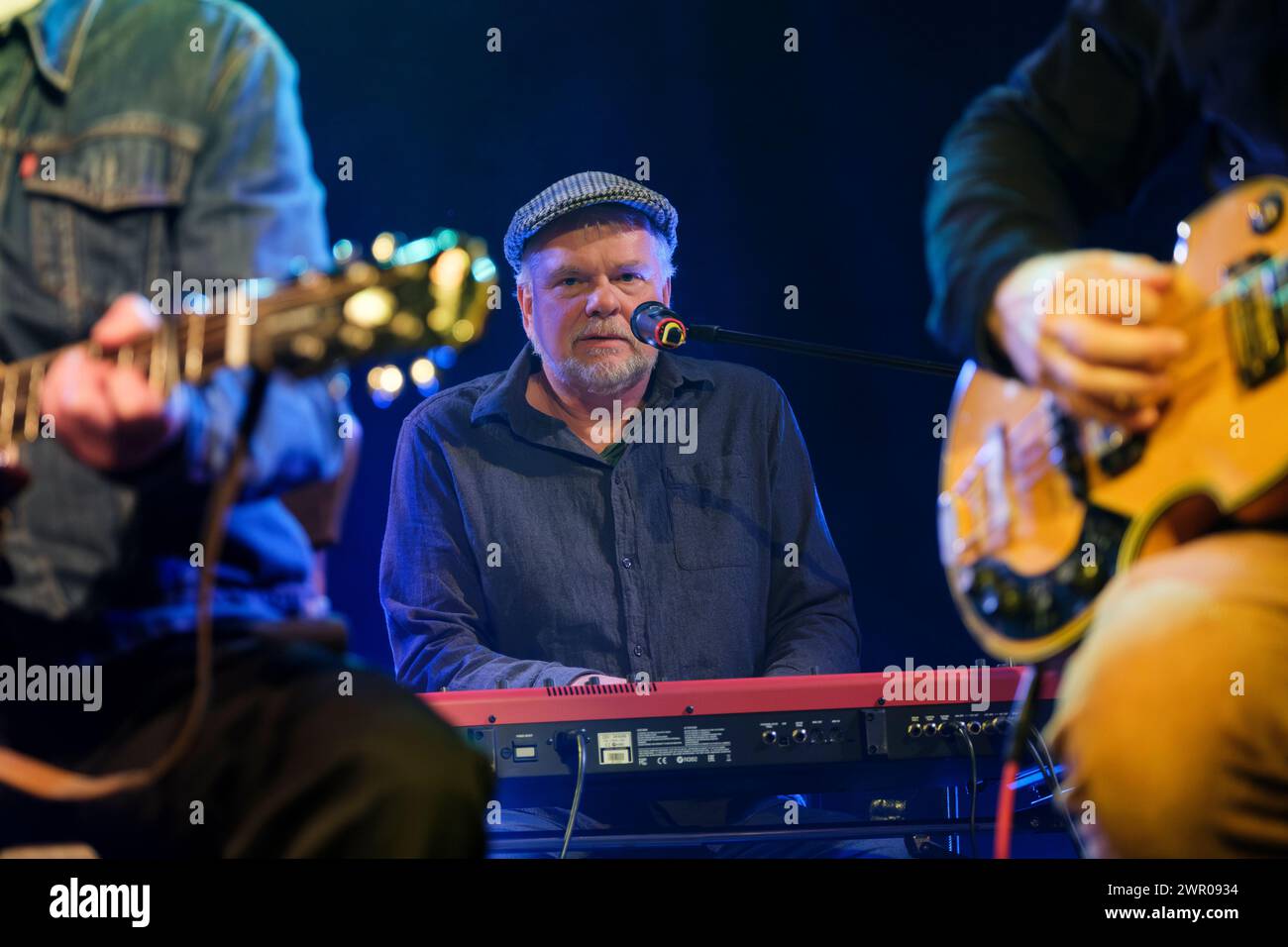 Wolfgang Proppe, Keyboarder der Kölner Band bei einer Veranstaltung des Kölner Literaturfestivals lit.Cologne 2024 in der Kulturkirche. Stockfoto