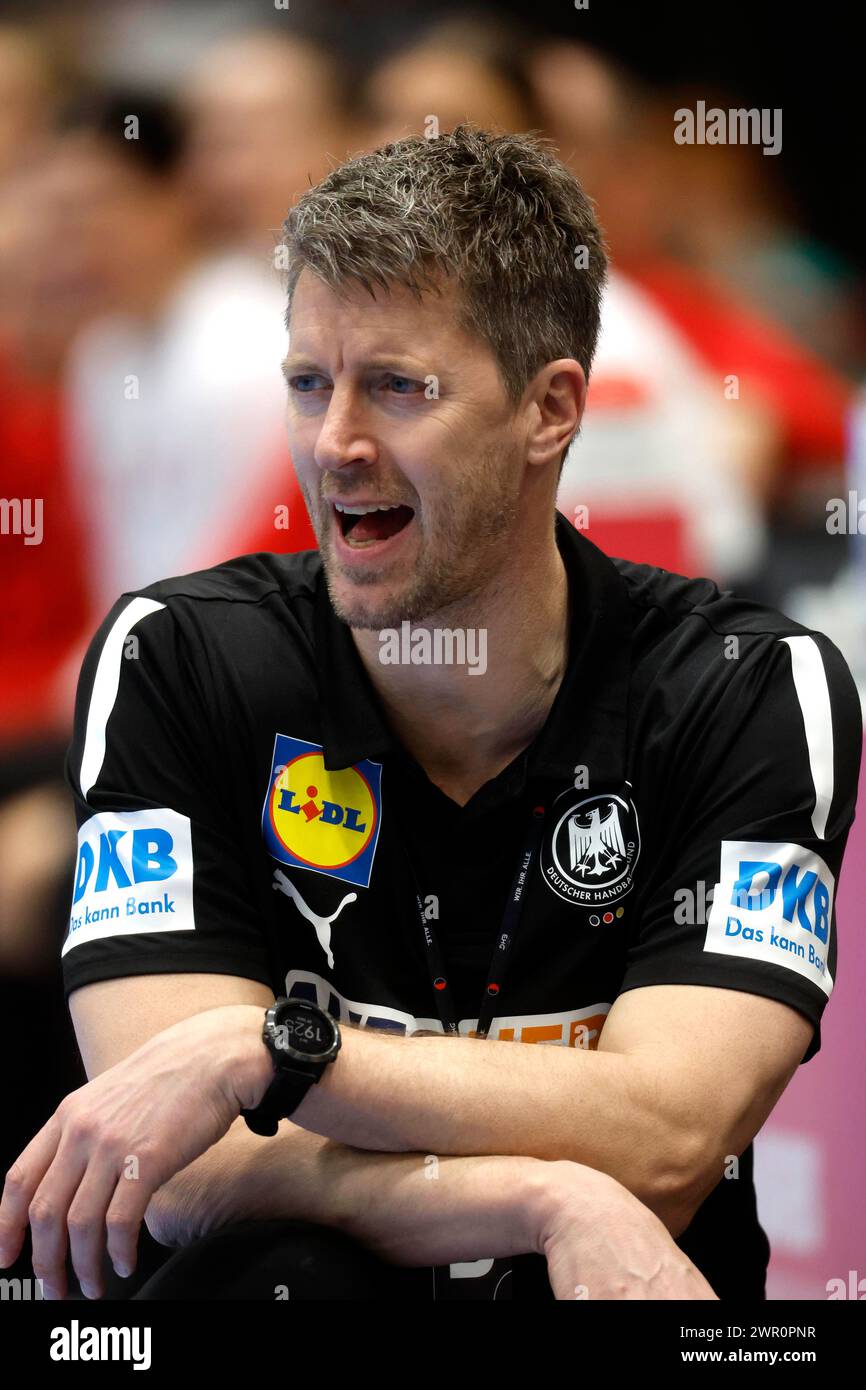 Düsseldorf, Deutschland, Hallenhandball Damen Länderspiel Deutschland : Slovakei 32:18 Qualifikation DAMEN EHF EURO 2024 am 03.03.2024 in der Mitsubishi-Electric Halle in Düsseldorf Nationaltrainer Markus GAUGISCH (DE) Foto: Norbert Schmidt, Düsseldorf Stockfoto