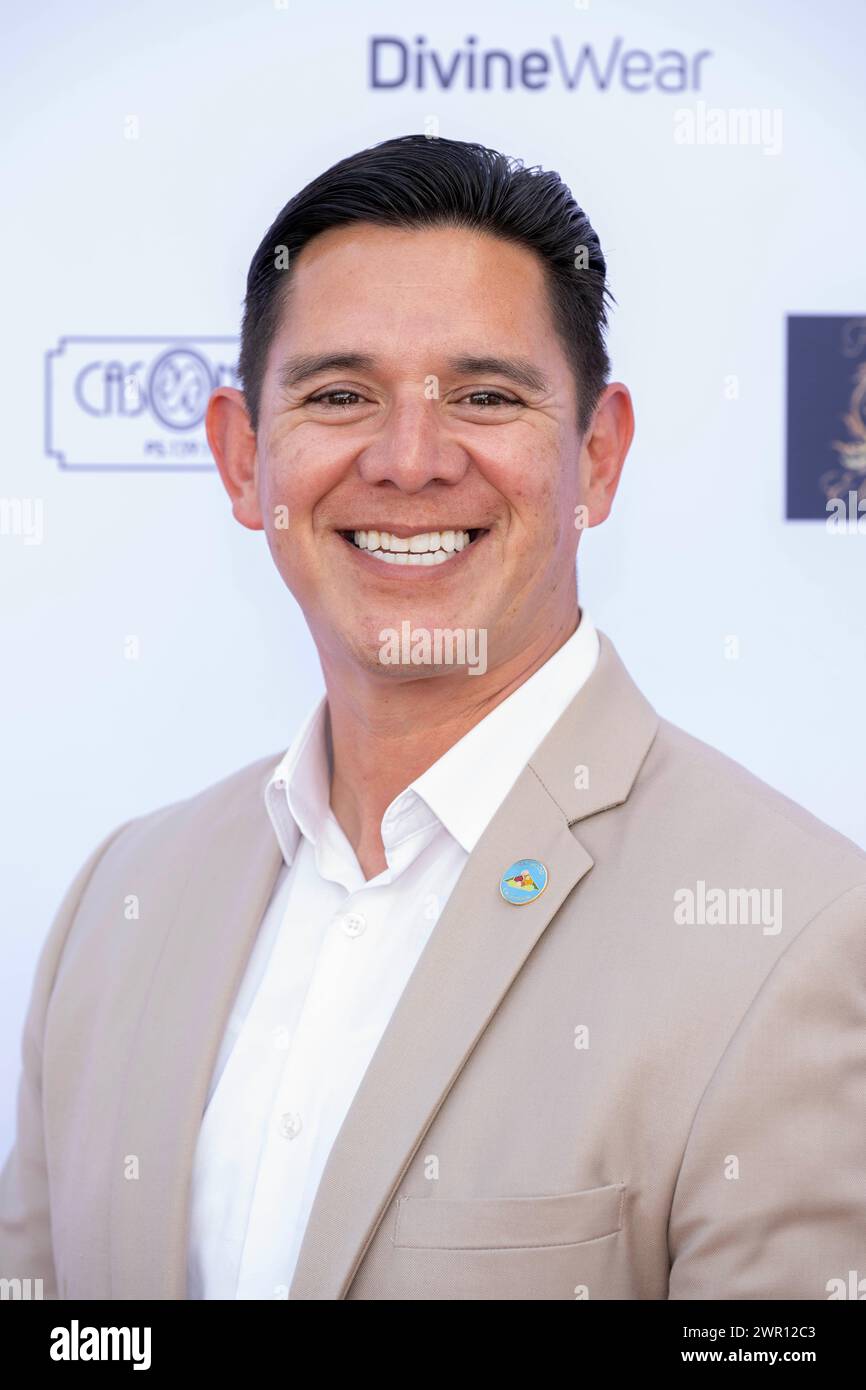 Los Angeles, USA. März 2024. Lakewood City Council David Arellano besucht 2024 Prom Expo Unlimited und Fashion Show im Earvin „Magic“ Johnson Park & Community Event Center, Los Angeles, CA, 9. März 2024 Credit: Eugene Powers/Alamy Live News Stockfoto