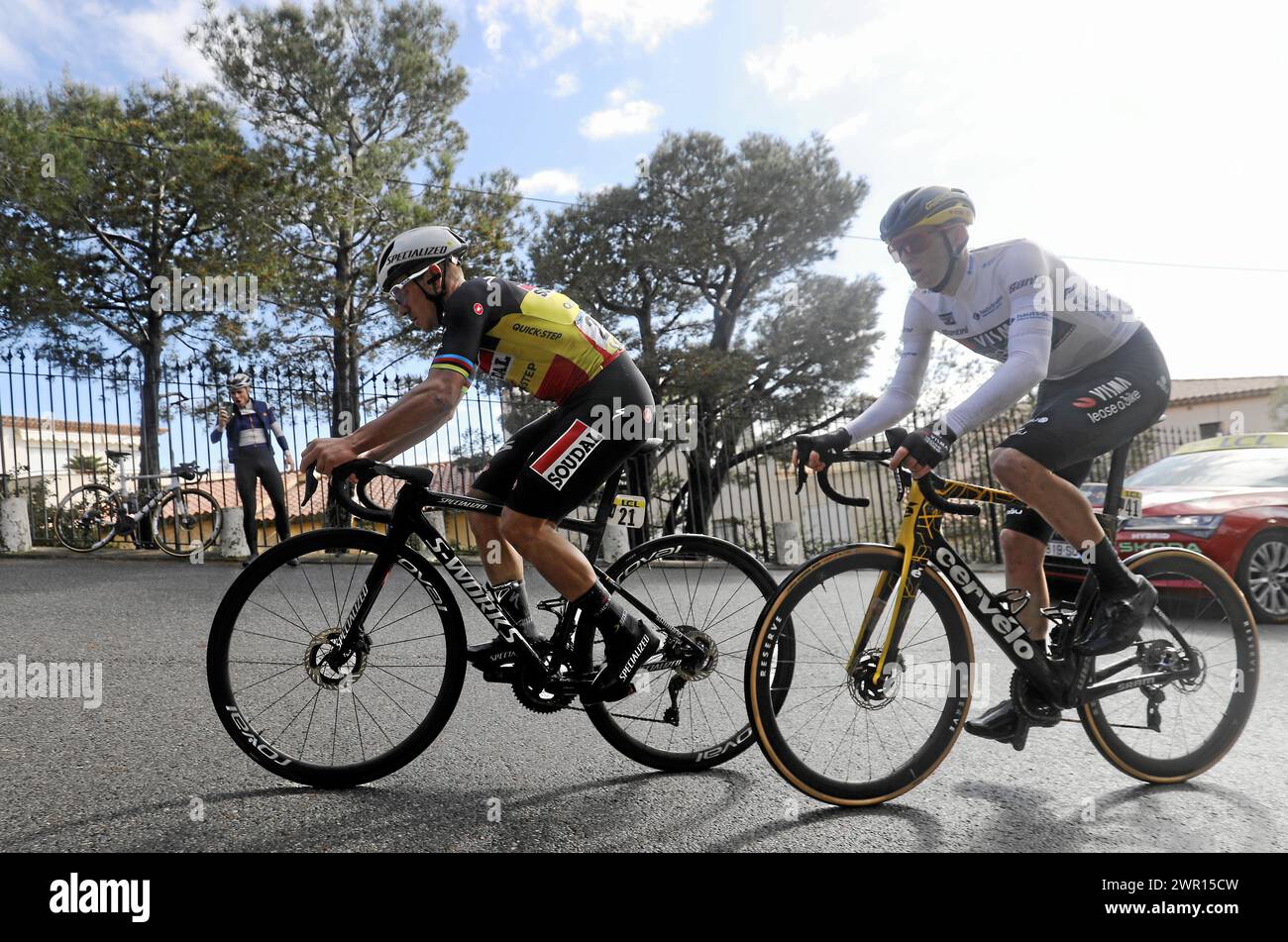 ©PHOTOPQR/NICE MATIN/Jean Francois Ottonello ; Nizza ; 10/03/2024 ; Cyclisme - Paris-Nice 8e etape Nice-Nice - ici dans la montee finale des Quatre Chemin, chemin du Vinaigrier - Remco Evenepoel (Soudal-Quick Step) Devant Matteo Jorgenson (Visma Lease a Bike) Radrennen Paris - Nizza, letzte Etappe Nizza - Nizza am 10. märz 2024 Stockfoto